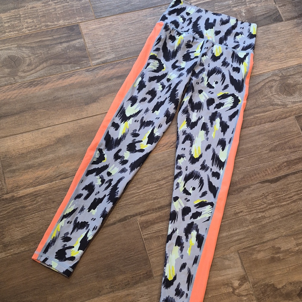 Aerie Animal Print Small Leggings & Medium Sports Bra Tank Set - Picture 11 of 12